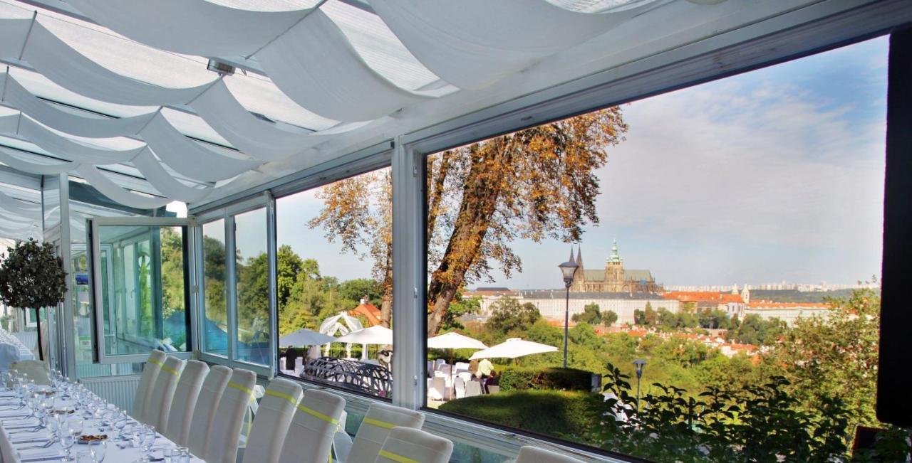 Appartement Nebozizek A Restaurant Praag