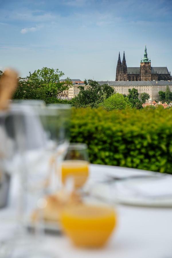Nebozizek A Restaurant Appartement Praag